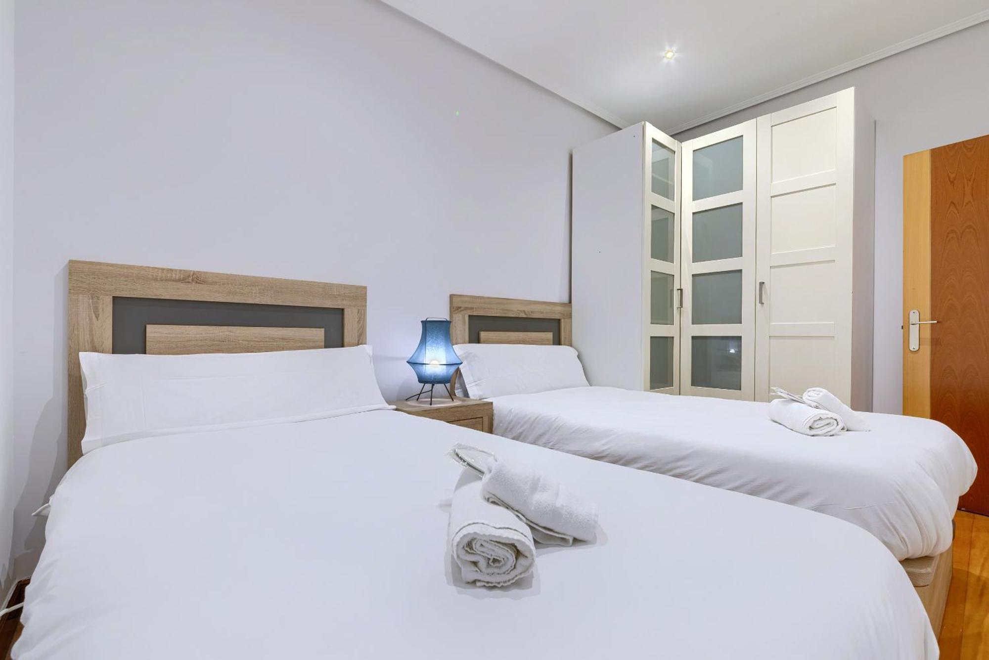 Ferienwohnung Ayuntamiento Cerca Del Casco Viejo & Parking Bilbao Exterior foto